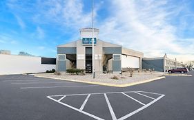 Clarion Inn & Suites And Convention Center